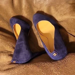 Ivanka Trump Blue suede pumps sz 8m